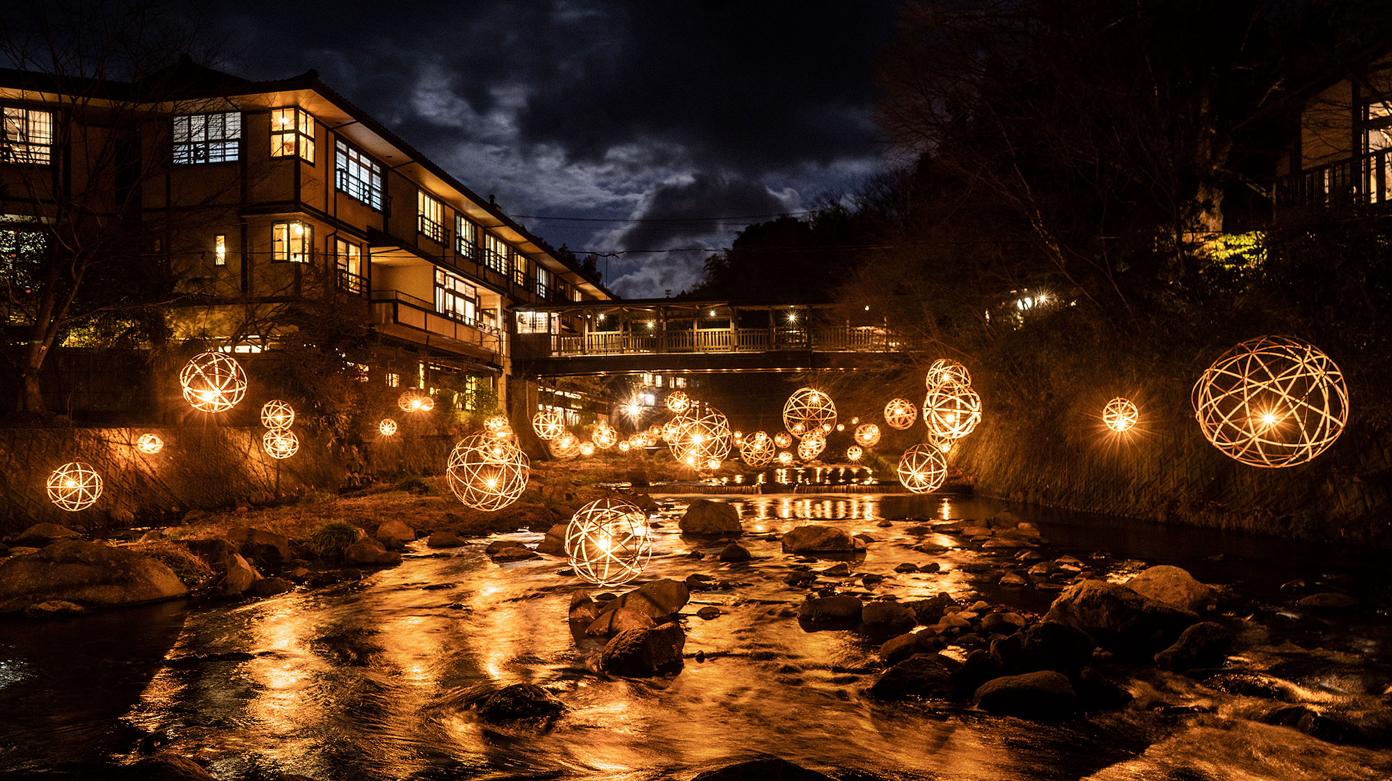 Jigoku Onsen Experience a Fantastical Night with Yumeguri